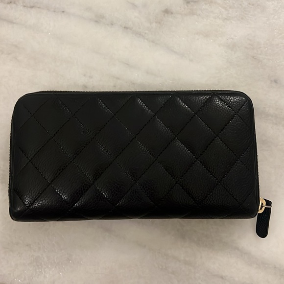 Chanel zip around continental wallet in black caviar. Authentic. - Picture 4 of 6